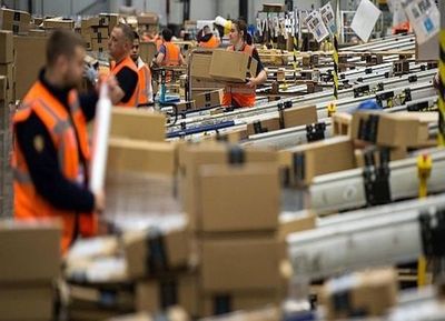 Amazon volverá a capacitar a una tercera parte de sus trabajadores estadounidenses a medida que avance la automatización