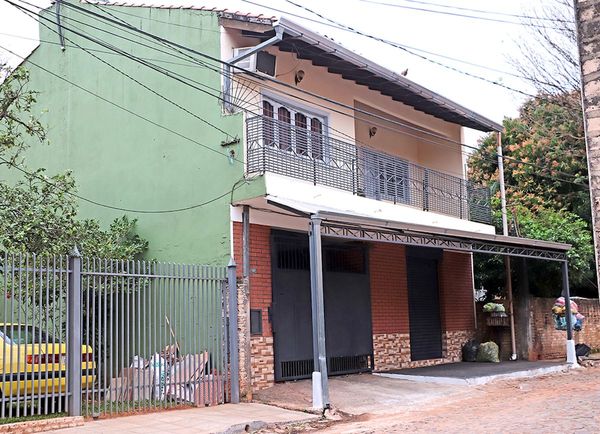 Intendente contrató a “empresa” sin maquinarias para hacer empedrado