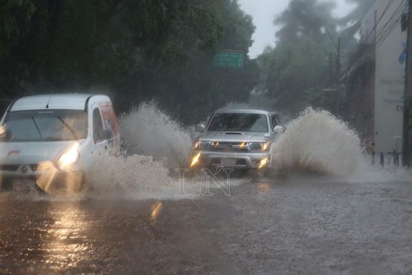 Jueves frío con lluvias y tormentas