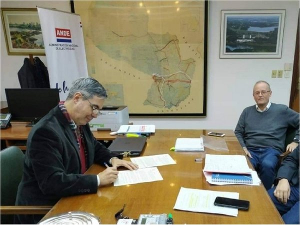 Gerente técnico respalda a Ferreira y pone su cargo a disposición