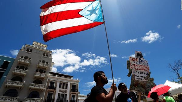 El gobernador de Puerto Rico anuncia su dimisión