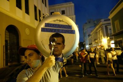 Gobernador de Puerto Rico renuncia en medio de crisis política