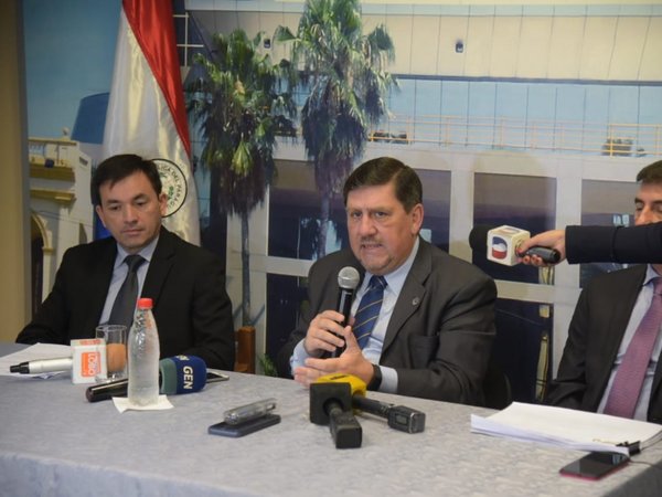 Blas Llano critica el hermetismo por acuerdo de Itaipú firmado por Paraguay