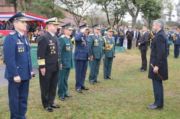 En 193 aniversario Ejército Paraguayo apuesta a la modernización