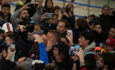 HOY / De Rossi desembarca en Buenos Aires y desata la locura de los hinchas xeneizes