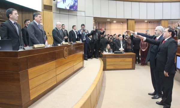 Miguel Fulgencio Rodríguez y Ramón Retamozo juran como Senadores