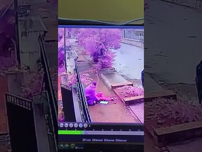 ESTUDIANTE FUE BRUTALMENTE GOLPEADA POR UN EXTRAÑO