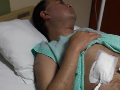 Se tuvo que operar 13 veces porque perforaron su vesícula, denunció