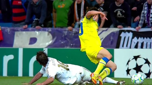 El paraguayo que jugó contra el Real de CR7, colgó los botines