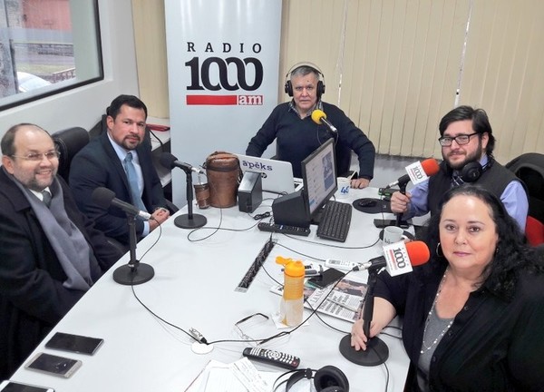 'Lo que están haciendo acá realmente es una vergüenza', afirma defensa de Ulises Quintana - Radio 1000 AM