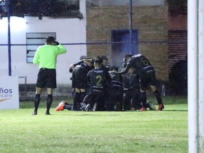 Tembetary corona la noche de batacazos en Copa Paraguay