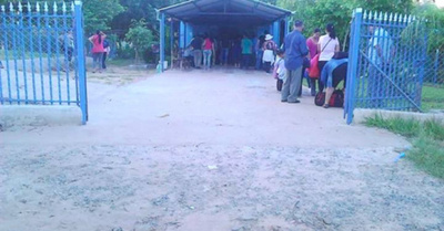 Médico ñana atiende a  ¡300 personas por día!