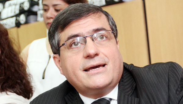 Presidente nombra a René Fernández como ministro Anticorrupción | .::Agencia IP::.