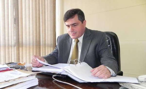 HOY / Exfiscal que investigó a poderosos es el nuevo ministro Anticorrupción