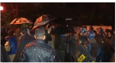 "Policías nos amenazaban que nos iban a torturar": Manifestantes denuncian detención ilegal y represión - La Unión