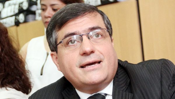 René Fernández es nuevo ministro Anticorrupción