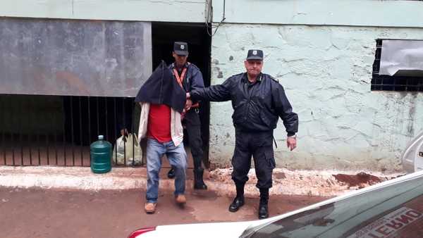 Detienen a presunto depravado que abusaba de su hijastra de 14 años