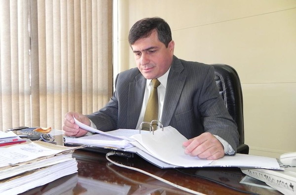 René Fernández renuncia a la Fiscalía y pasa a Secretaría Anticorrupción