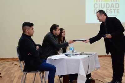 Empresas presentan a comuna de CDE propuestas para almuerzo escolar