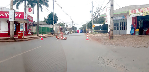 Vecinos de Santa Ana están molestos por cierre de calle