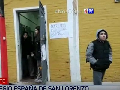 Estudiantes denuncian maltratos y toman colegio en San Lorenzo