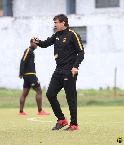 “Al hincha solo puedo responderle con un triunfo” - Fútbol - ABC Color