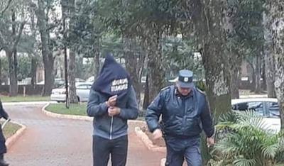 Apresan a depravado  por abusar de su hijastra