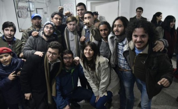 Liberan a estudiantes demorados por escrache frente a Mburuvicha Róga