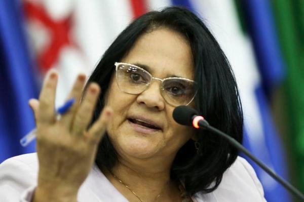 Ministra de la Mujer de Brasil sostiene que las niñas pobres son violadas "porque no llevan calzones" - ADN Paraguayo