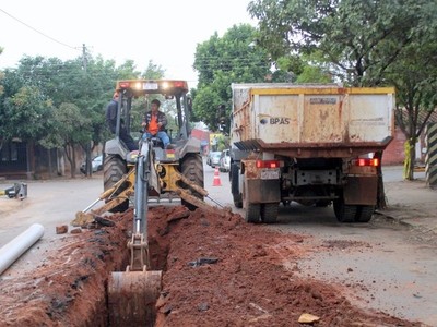 Inició segunda etapa de rehabilitación de red cloacal en Luque - Radio 1000 AM