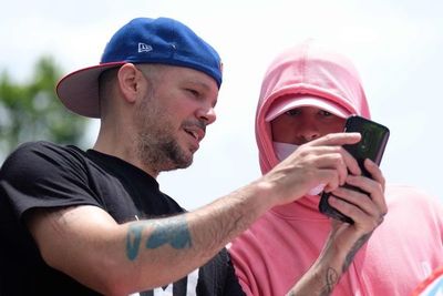 Residente y Bad Bunny lanzan “Bellacoso” - Música - ABC Color