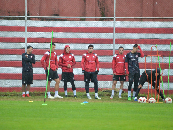 River busca sorprender a Olimpia y mantener su invicto