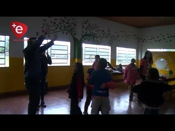 MISIONEROS ASISTEN A NIÑOS EN EL B° SAN ANTONIO