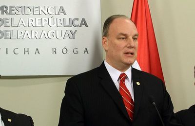 Spalding no ve con buenos ojos politizar tema Itaipú