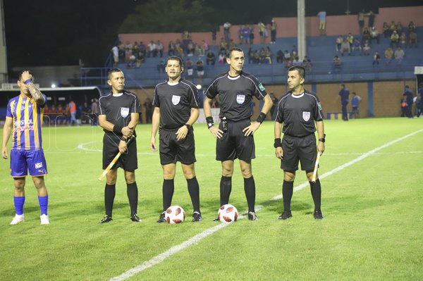 Un conocido árbitro fue suspendido