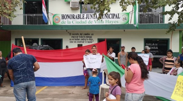 Enfrentamiento entre simpatizantes y opositores en Villa Hayes » Ñanduti