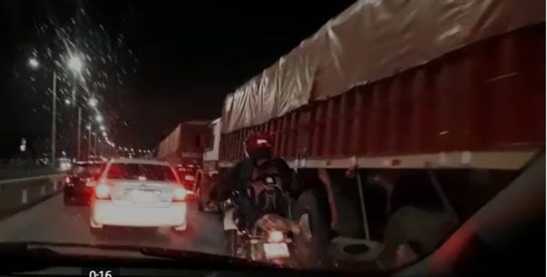 Camiones dificultan el tránsito en Limpio - Crónicas Ciudadanas - ABC Color