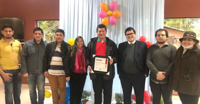 Premian honestidad de conductor de la línea 58