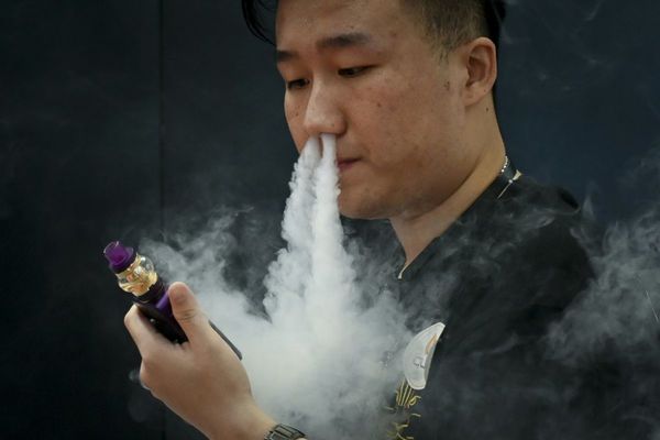 Cigarrillos electrónicos son “indudablemente dañinos”, advierte la OMS