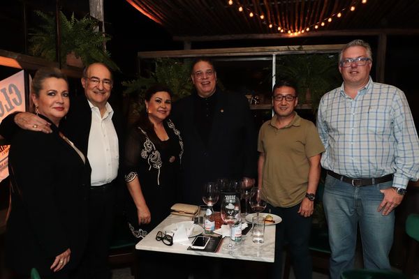 Noche de “Los Intocables”