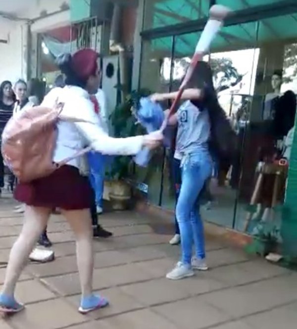 Alumnas se pelean a diario por tesapo'ê
