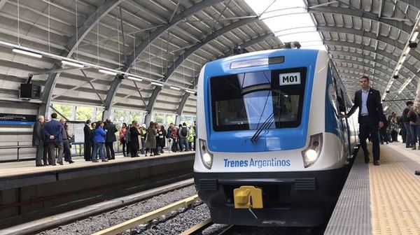 Macri inauguró en Argentina el primer viaducto ferroviario que se construye en 100 años