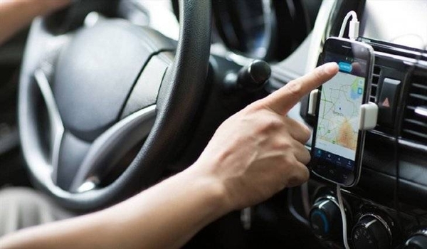 HOY / Dinatran recomienda que Uber y MUV pinten sus vehículos para identificarlos