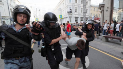 Más de 600 detenidos en una protesta opositora en Moscú - Radio 1000 AM