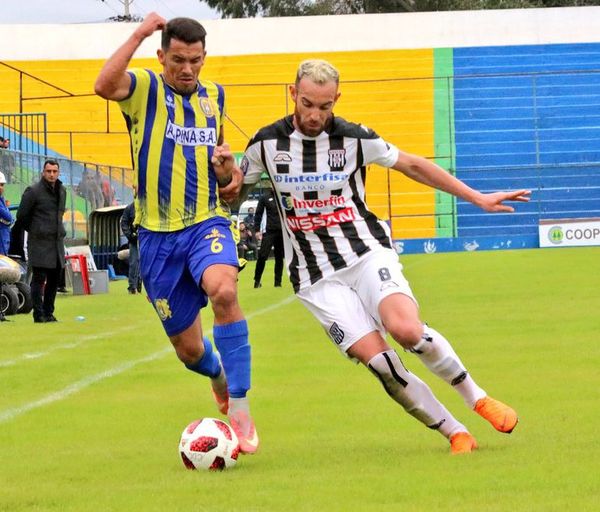 Capiatá golea y complica a Santaní - Fútbol - ABC Color