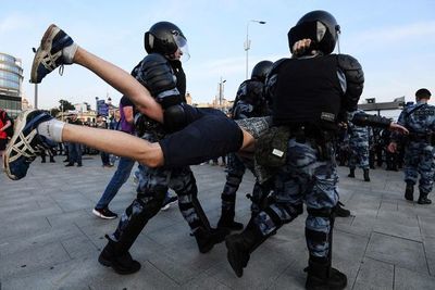 Más de 1.000 detenidos en una manifestación de la oposición en Moscú - Mundo - ABC Color