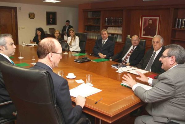 Procesos ambientales no deben detenerse, exhortó presidente de la Corte