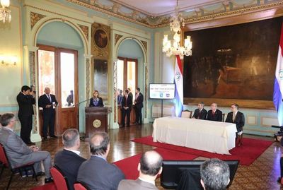 Ministros participan de presentación de plan estratégico