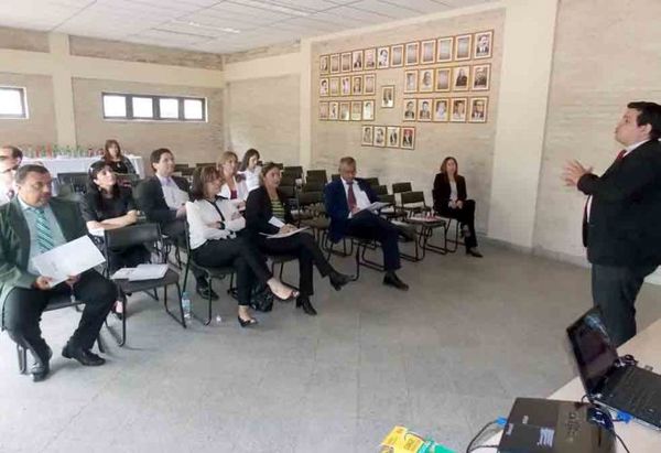 Magistrados participaron de charla sobre IRP