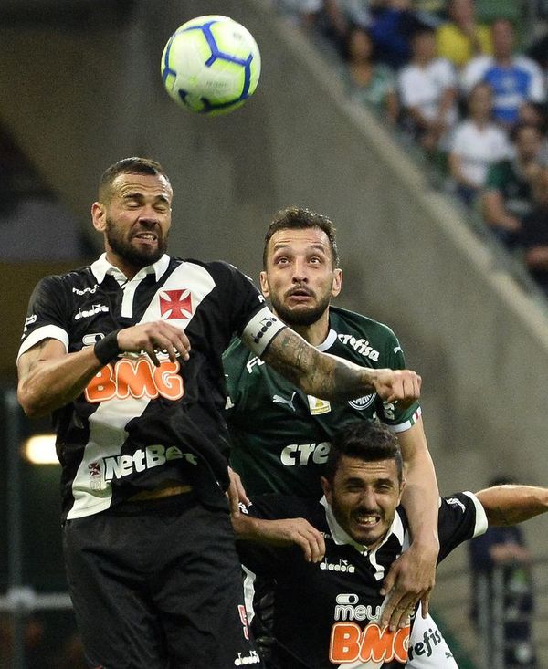 Palmeiras pone en bandeja el liderato al Santos - Fútbol - ABC Color